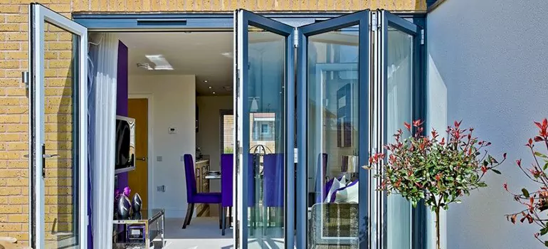 Bifold Door Repairs Near Me in Tampa, FL