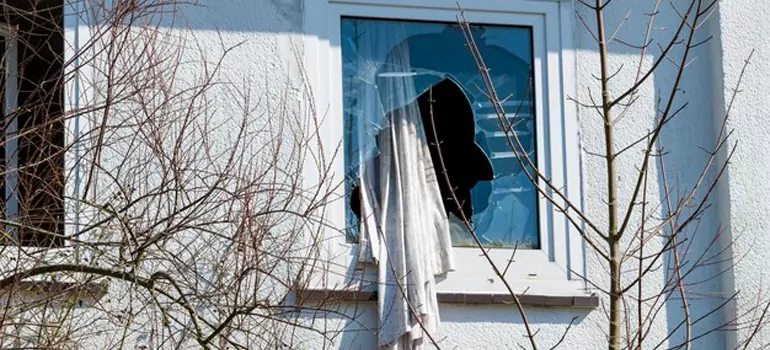 Storm Window Installation Contractors in Tampa, FL