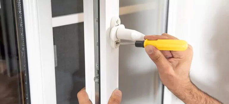 Casement Window Handle Replacement in Tampa, FL