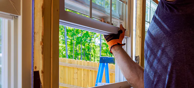 >Bay Window Curtain Rail Track in Tampa, FL